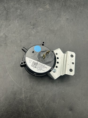 #ad OEM Amana Goodman Furnace Vacuum Vent Air Pressure Switch 20197312 0.37 blue dot $30.99