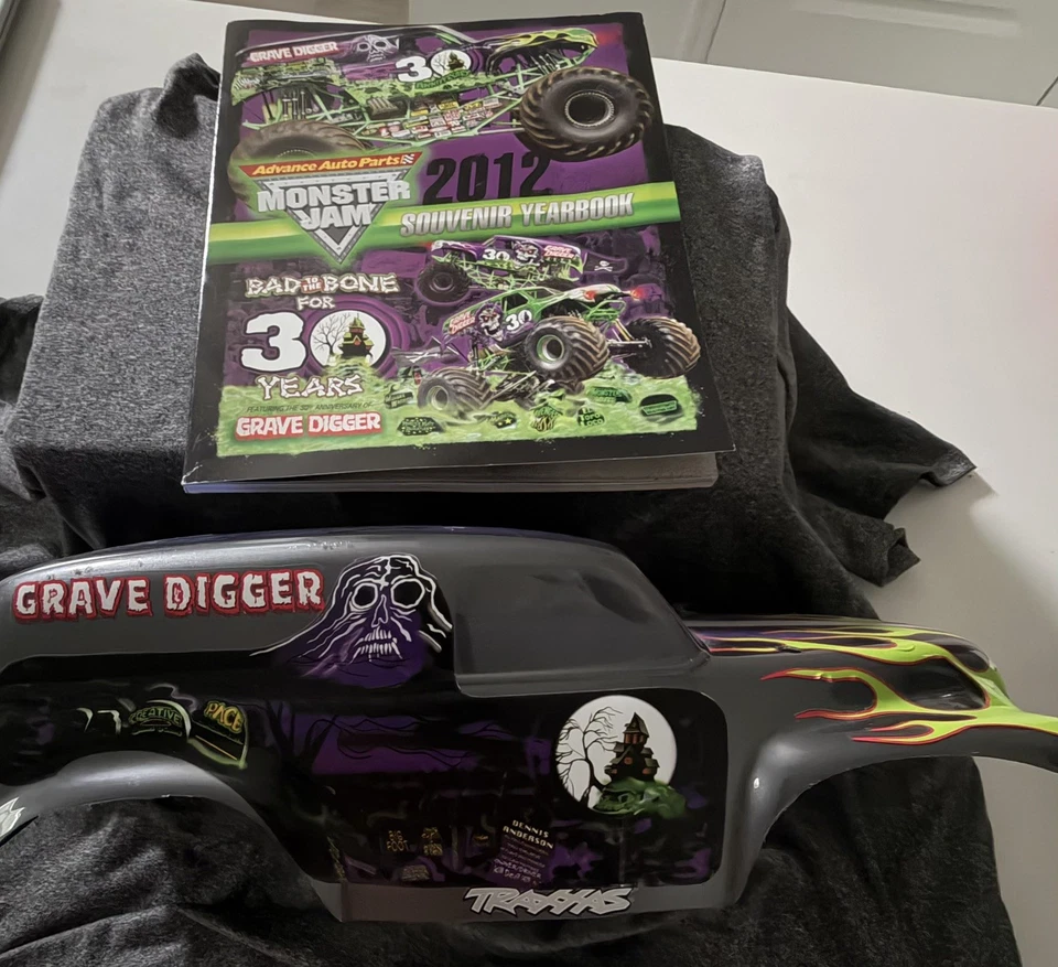 Monster Jam GraveDigger RC Body autographed by both Dennis and Adam Anderson - Image 2 of 4