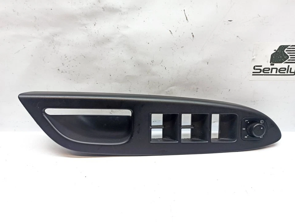 Volkswagen Eos 2010 Right  front door window switch trim UKO16276 - Image 2 of 4