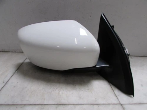 2019 NISSAN ROGUE SPORT SIDE MIRROR RIGHT WHITE TURN SIGNAL OEM 96301-6MA0A