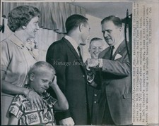 1961 Astronaut Virgil Gus Grissom Distinguished Service Medal Wirephoto 6x8