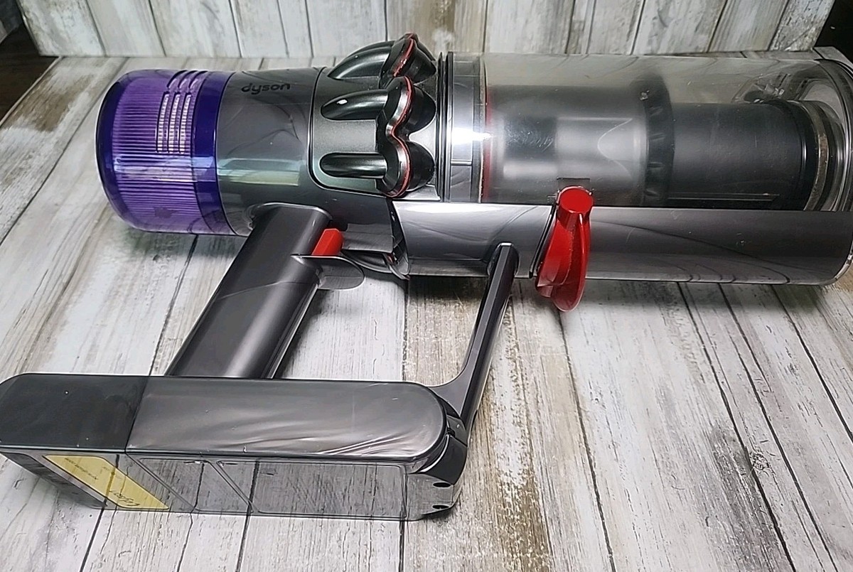 Dyson V11 SV14 Animal Vacuum Cleaner & Attachments READ - Has GOOD