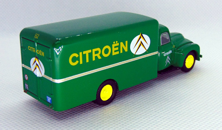 Citroën 55 fourgon HO 1-87 miniature de collection en plastique injecté gris