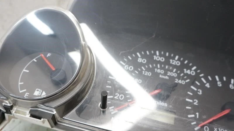 2001-2002 Chrysler Sebring спидометр комбинация приборов 144k TN257320-4710 OEM - Изображение 2 из 4