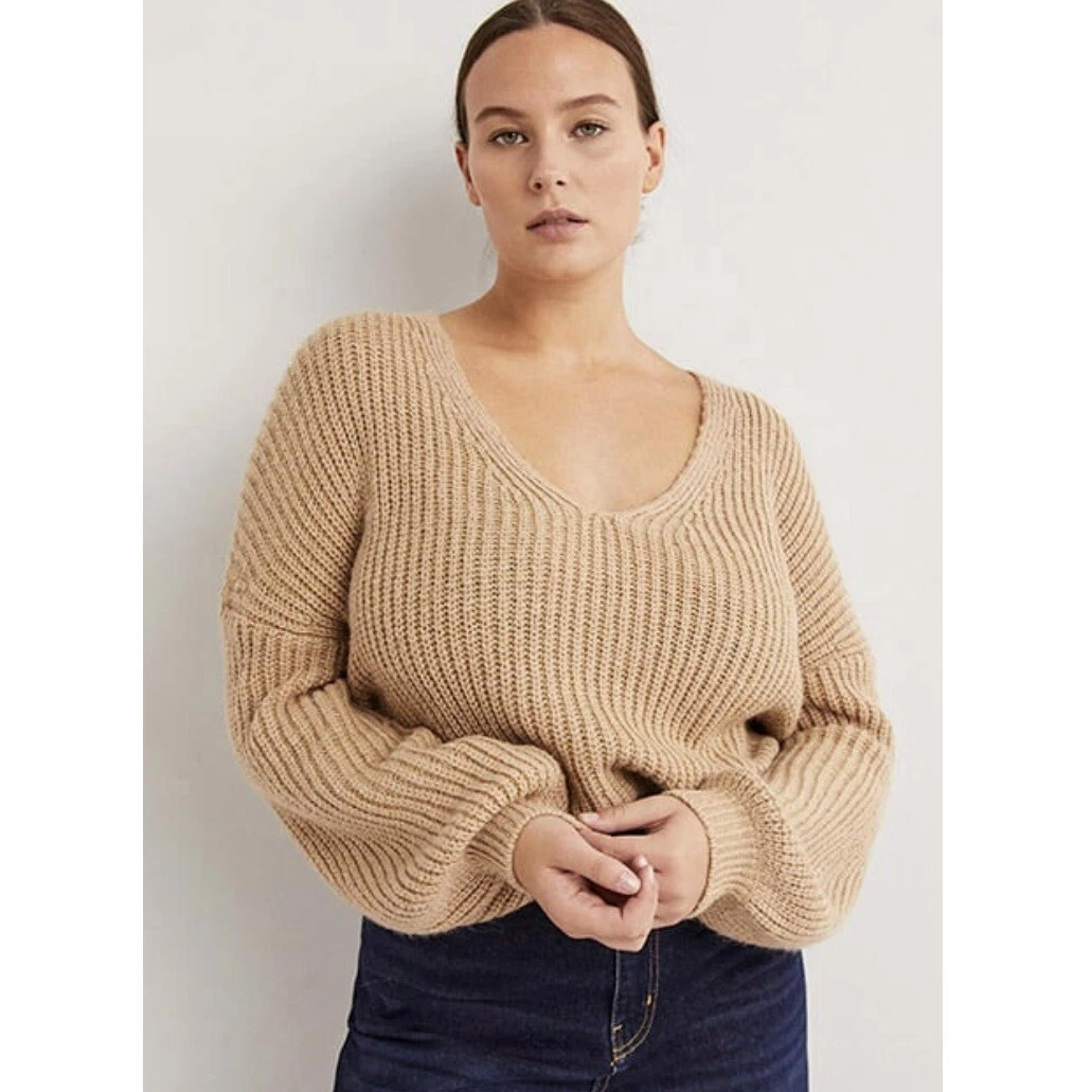 NWT Boden Chunky fluffy v neck jumper beige sweater V neck size 12 wool alpaca