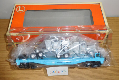 LIONEL #36091 MAERSK FLAT CAR O GAUGE TRAIN 2 TRUCK TRACTORS INTERMODAL SHIPPING