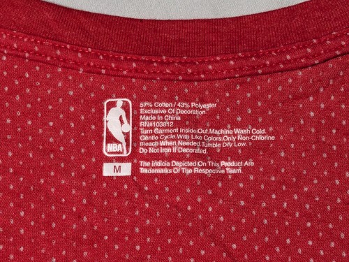 CHICAGO BULLS Women Medium Red V-Neck T-Shirt NEW - Picture 4 of 14