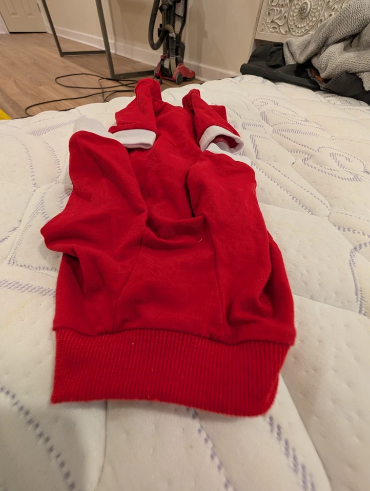 Red Dog Pajama with White Trim — 第 2/4 张图片