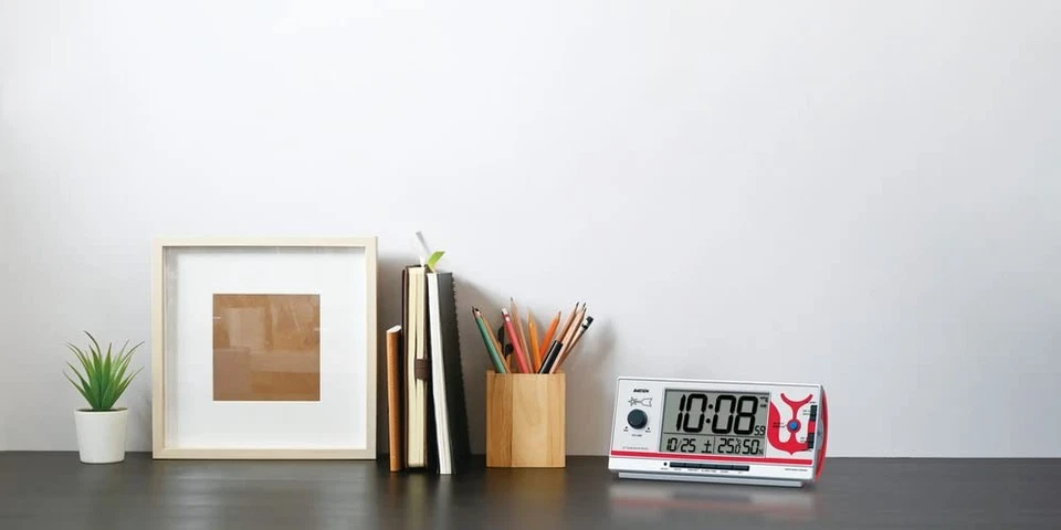 Seiko Clock Alarm Clock Table Clock Character Ultraman 77×167×57mm - Image 3 of 4