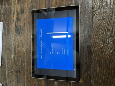 Microsoft Surface Pro 5 12.3'' With Charger