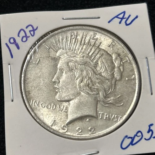 1922  PEACE SILVER DOLLAR! NICE AU/UNC Coin!