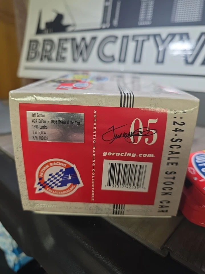 Jeff Gordon 1993 DuPont Rookie Of The Year Lumina Nascar 1/24 Diecast Historical - Image 4 of 4