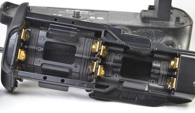Canon BG-E11 Battery Grip for 5D Mark III, 5DS, 5DS R w/both