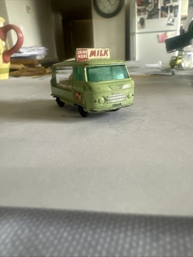 Vintage Matchbox Lesney No 21 Commer Bottle Float Milk Delivery Truck Early 60s