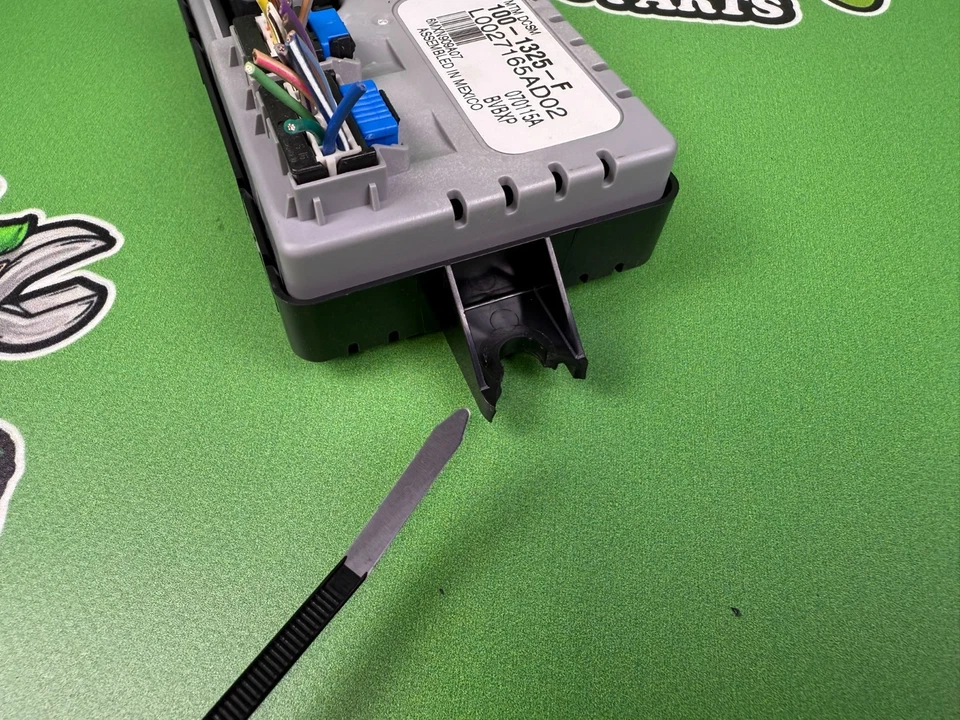 CADILLAC DTS - Buick Lucerna Módulo de control de asiento REFRIGERADO 100-1325-G / 100-1325-F Foto 2 de 4