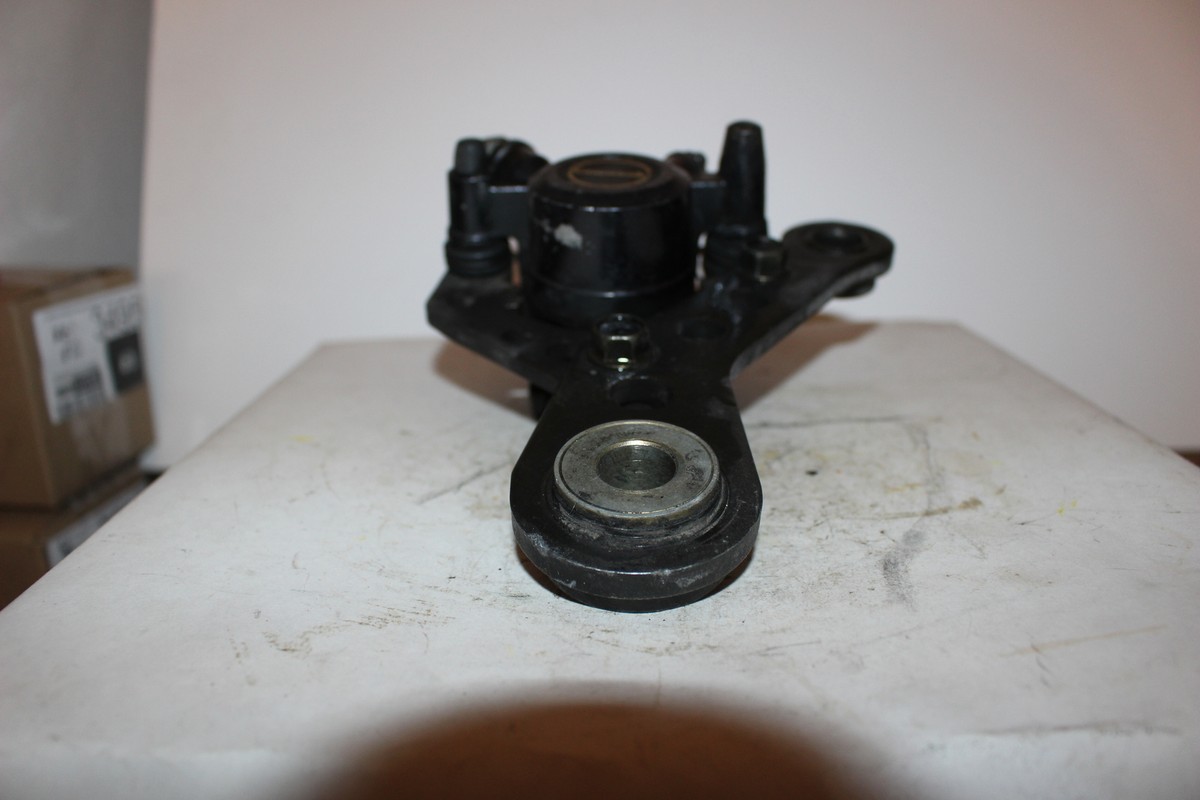 1984-1985 KAWASAKI GPZ ZX750 REAR BACK BRAKE CALIPER (KBC175) | eBay
