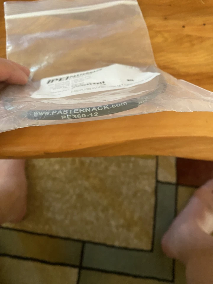 Pasternack PE360-12: 2,92 mm macho a 2,92 mm con coaxial PE-P160 con termoencogible, Foto 2 de 3