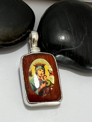 Que Milagro Madonna with Child pendnat 925 Sterling silver Coreen Cordova