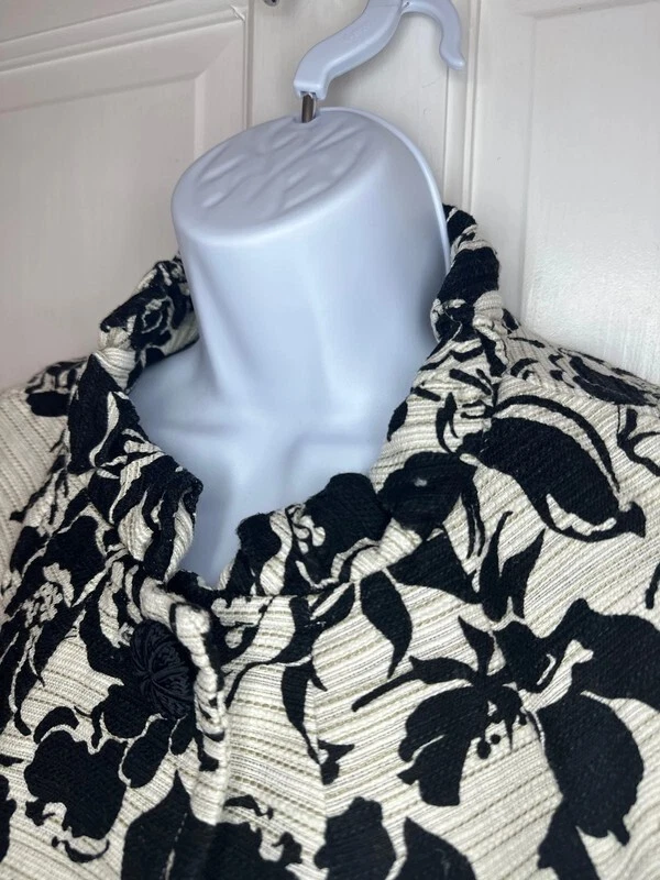 Vintage-Inspired Floral Puff Sleeve Jacket by ICE – Size 10 | Retro Black & Crea - Image 2 of 4