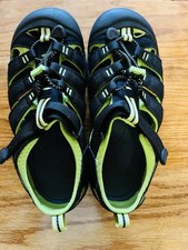 KEEN Newport H2 Black/Green Hiking Trail Water Sandals Youth 5 Women 6.5