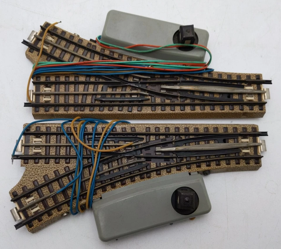 Marklin 3600MWS HO Vintage LH/RH Electric Switches Pair/Box - Image 2 of 4