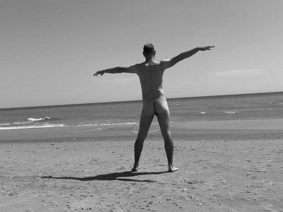 Hansdome Man on the Beach - Gay Interest Photo Gay21 | eBay