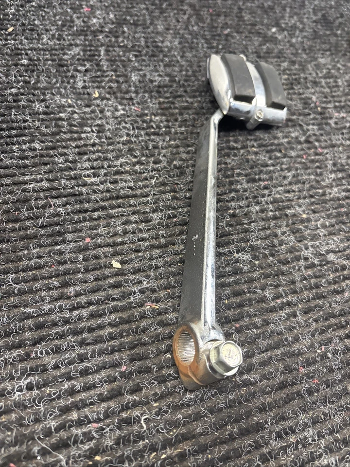 07 - 13 2009 Kawasaki Vulcan 900 VN900C rear brake pedal lever - Image 3 of 4