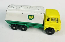 Vintage Lesney Matchbox 25 Bedford Petrol Tanker BP Regular Wheel 1964 Diecast