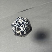 2010 MTG Worldwake Spindown Life Counter D20 Die Black White Marbled WWK