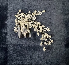Vintage Bridal hair comb diamonte & crystal