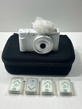 SONY ZV 1F VLOG CAMERA W/FIVE BATTERIES/CASE P13017985