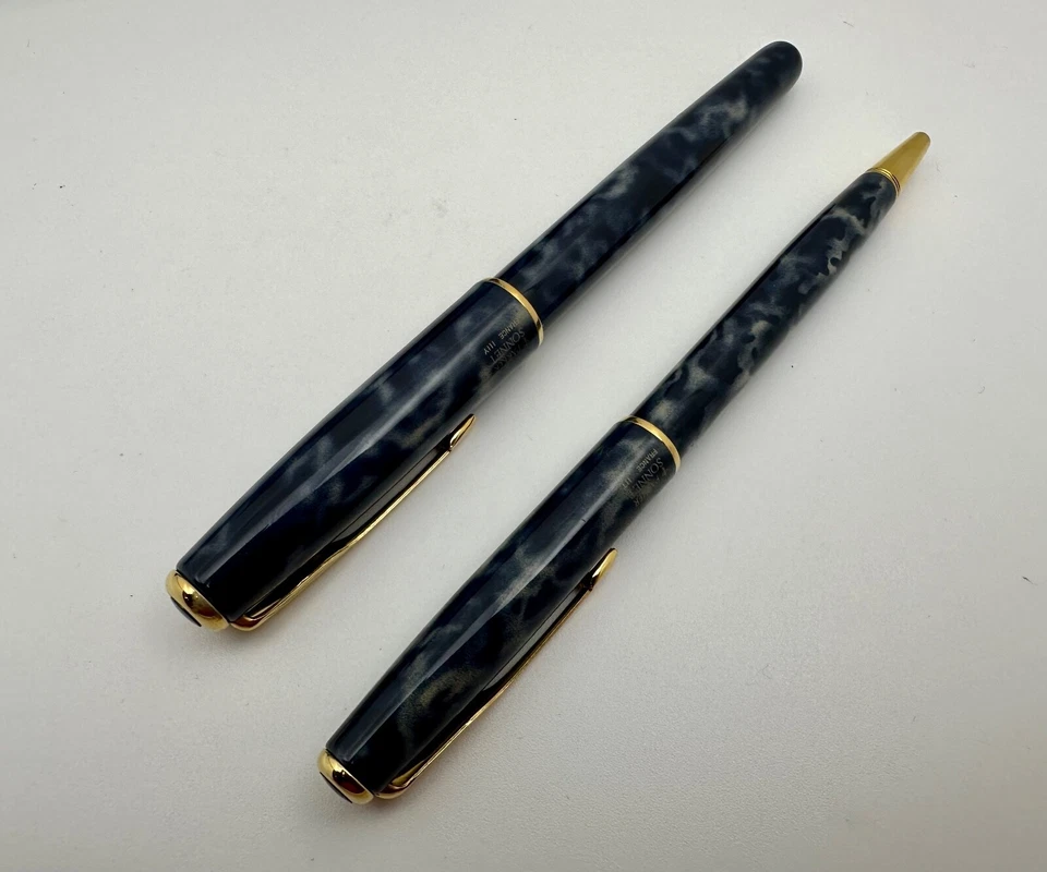 VTG Parker Sonnet Indigo Marble Fountain Pen 18K Gold Nib & Ballpoint Pen - Set - image 4 of 4