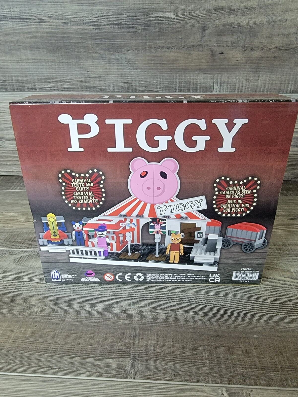 RTC on X: NEWS: Piggy sales now have Lego like figures! These figures have  received praise for their use of building. Would you like Piggy to have  more building sets in the