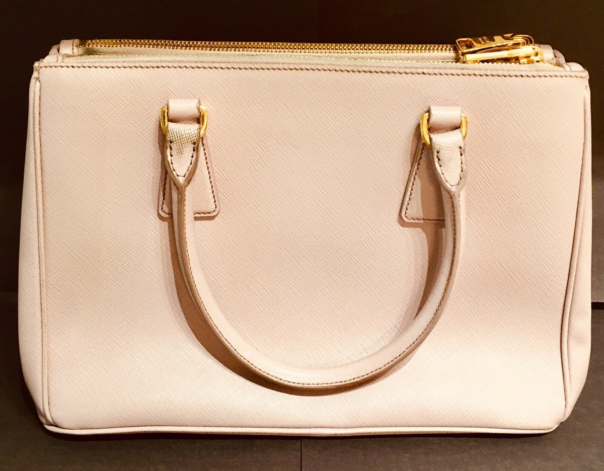 【関税&送料込み】Prada House/Bathroom Prada Saffiano Lux Leather Mughetto Tote Bag Small | eBay