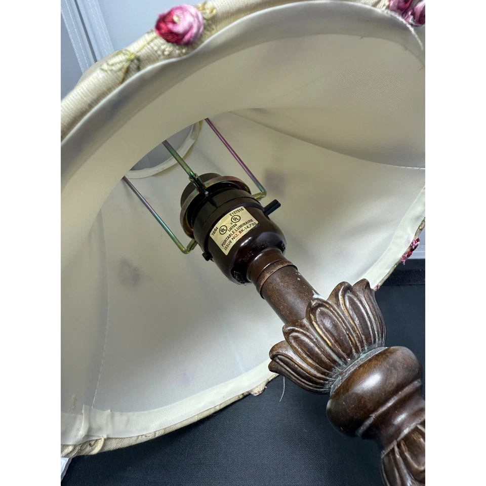 Vintage Dale Tiffany table Lamp Floral Embroidered roses Shade 15" tall - Image 4 of 4