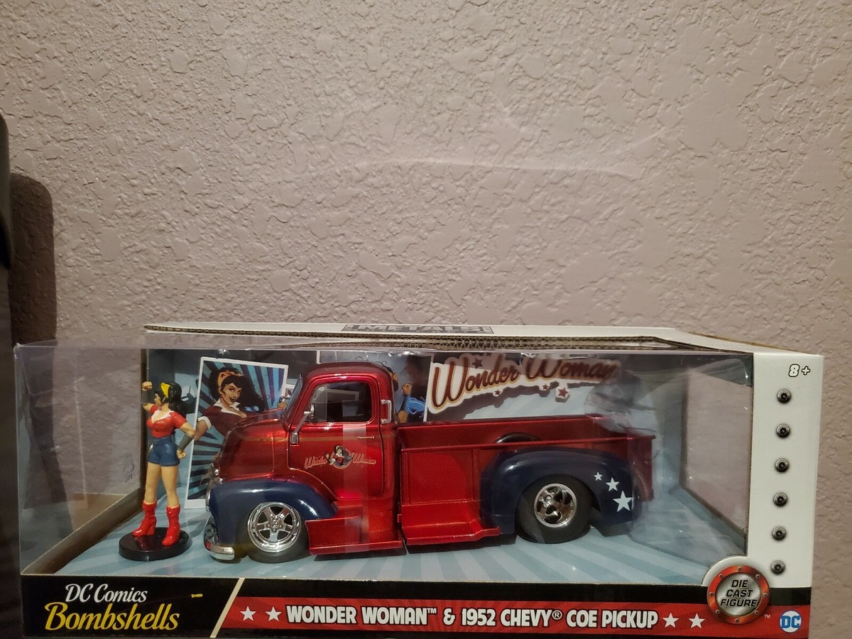 Jada Toys 30453 DC Comics Bombshells Wonder Woman 1952 Chevy Coe Pickup  DIE