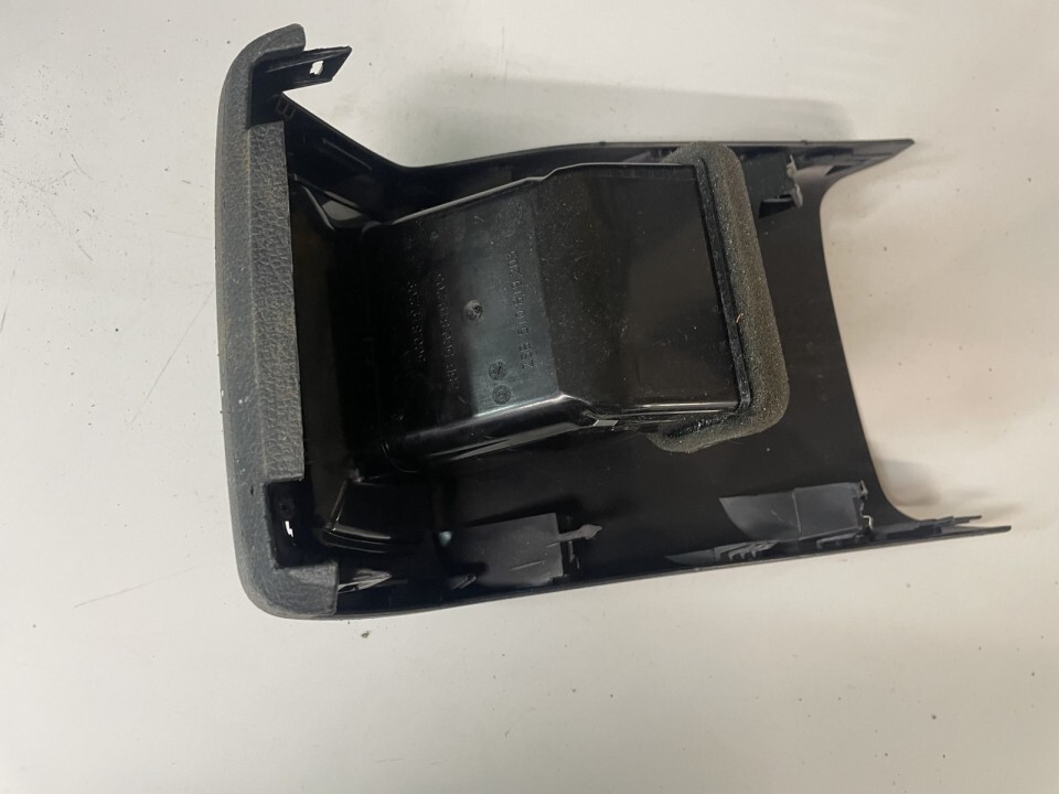 5g0863289 5g0864298 5g0819209 5g0819203 WITH DEFECT Dash Vent  