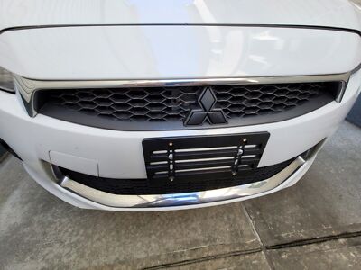 20 Front Bumper License Plate Tag Holder Mount Mounting Relocator Adapter Kit Bracket For Mitsubishi (All Models) Quantity Discount(9.95$ To 6.50$)(Each With 2 Screws 4 Bolts & 4 Built In Nuts) (20 - Foto 2