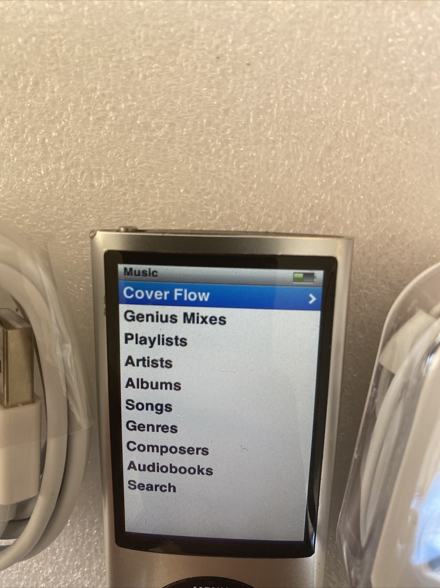 iPod nano 5世代8GBシルバーno.26バッテリー交換済、usb付き Apple iPod nano 5th Generation Silver (8 GB) New Battery