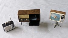 VINTAGE DOLL HOUSE 1/12 TRI-ANG/SPOT-ON PHILIPS RADIOGRAM, LUNDBY & BWM TV's