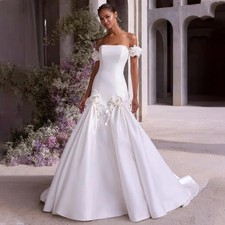 Elegant 3D Flowers Wedding Dress Strapless Court Train Trumpet Pleat Bride Gown