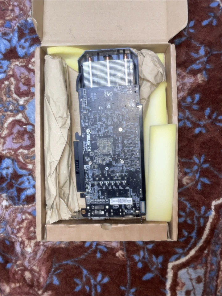 ASUS Radeon HD 7850 DirectCU II 2GB GDDR5 Graphics Card - Image 4 of 4