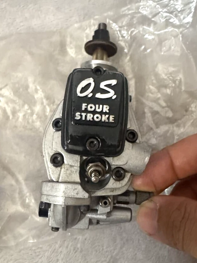 O.S. FS-52S 8.56cc 4-stroke glow engine with muffler for R/C airplane Used f/s - Image 3 of 3