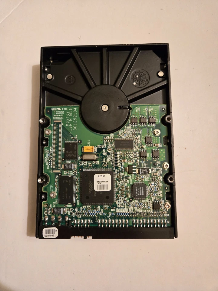 Dell 29CNP Maxtor 51024H2 10GB 3.5" IDE 7200RPM Internal HDD Hard Drive - Image 3 of 3
