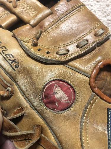Mizuno Professional Model MT500 Lite Flex Baseball Glove - Picture 11 of 13