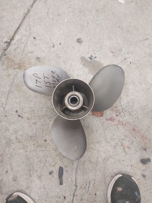 1425R17 Michigan Wheel 13-1/4x17 Propeller SST 15-spline RH 3-blade 