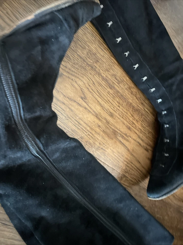 Botas altas de cuero gamuza hechas en Italia punta tacón bajo usadas talla 39,5 Foto 2 de 4