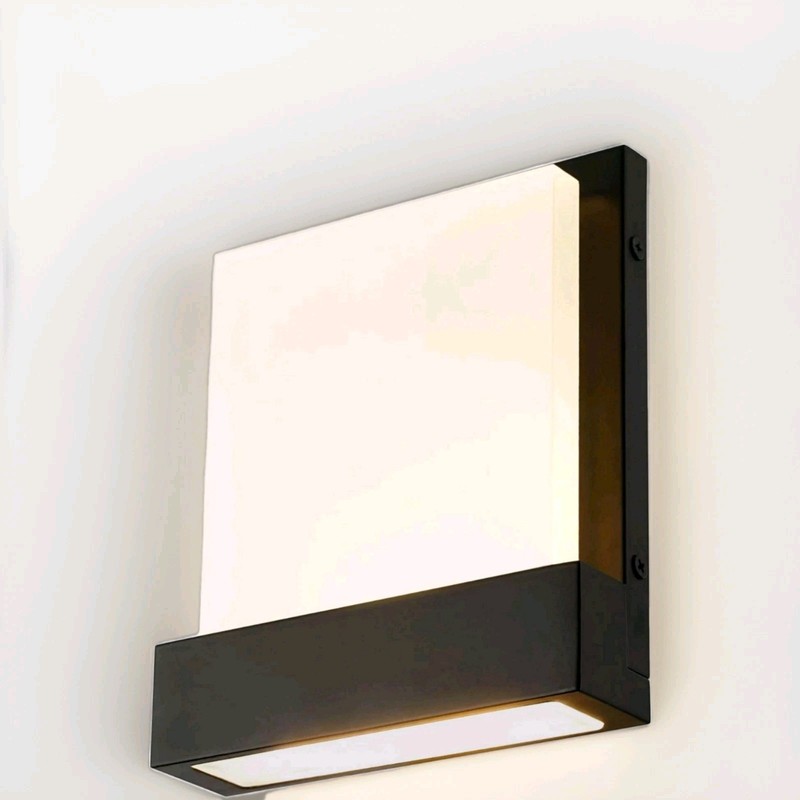Kira Home Everett 7" Black LED Bathroom Wall Sconce RVY-W8188-L8-BK NIB