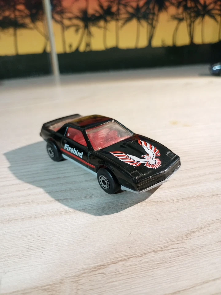 Pontiac Firebird SE 1982 Matchbox hecho en Macao Foto 3 de 4