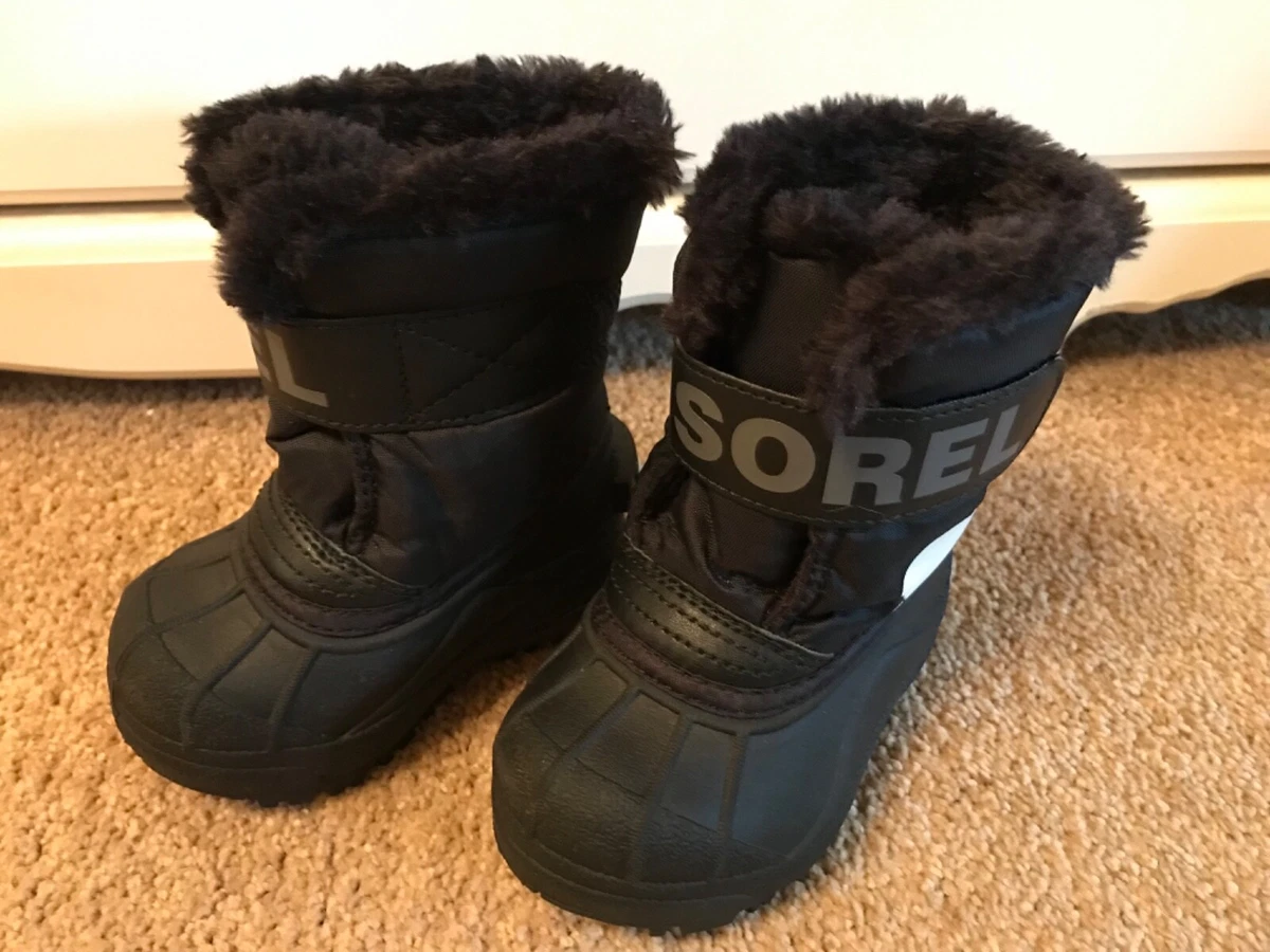 Sorel black boots with hotsell fur